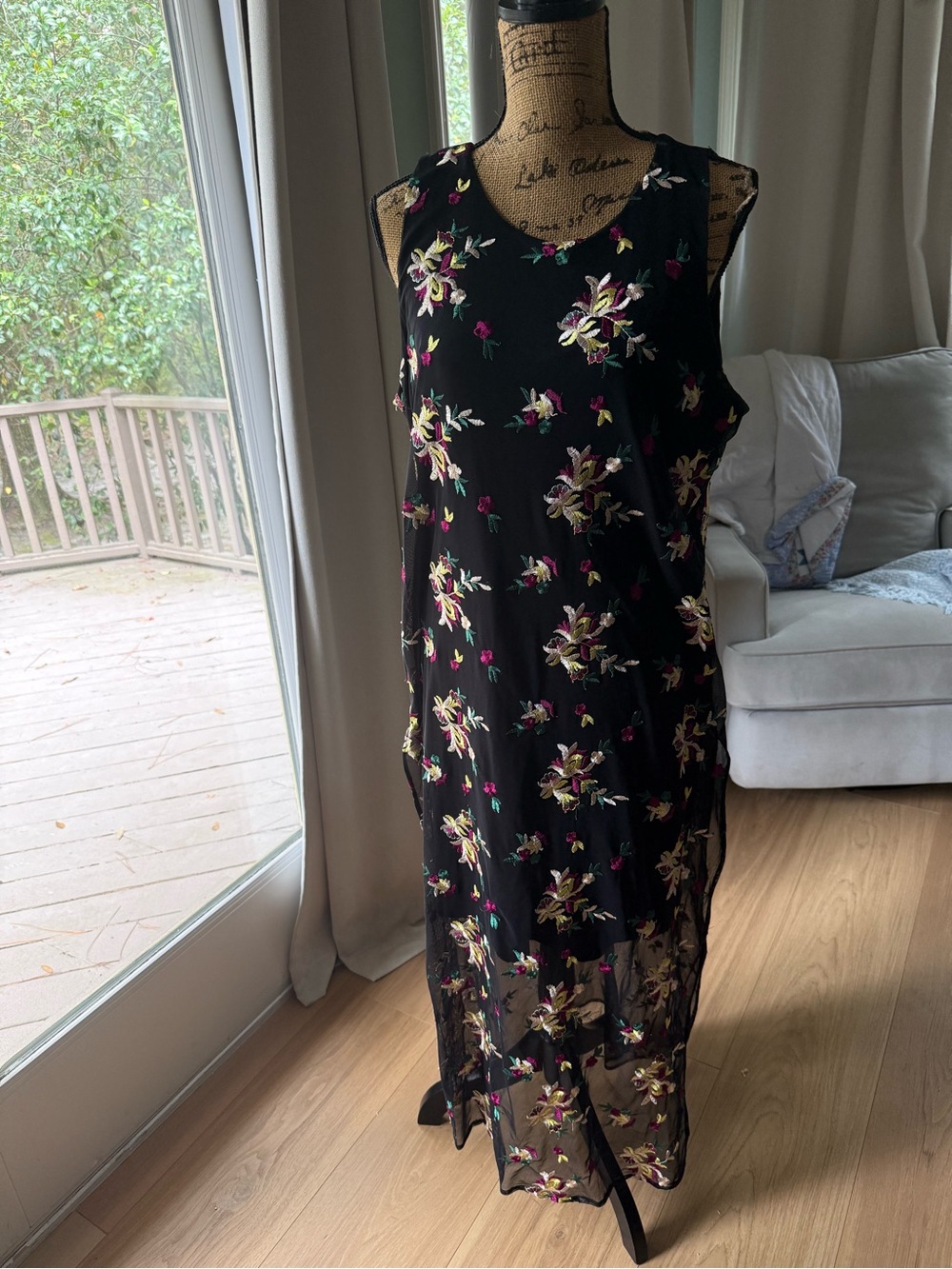 Vince Camuto Black Floral Sleeveless Maxi Dress